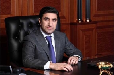 Velle переходит под управление партнеров Года Нисанова и Петра Жукова
